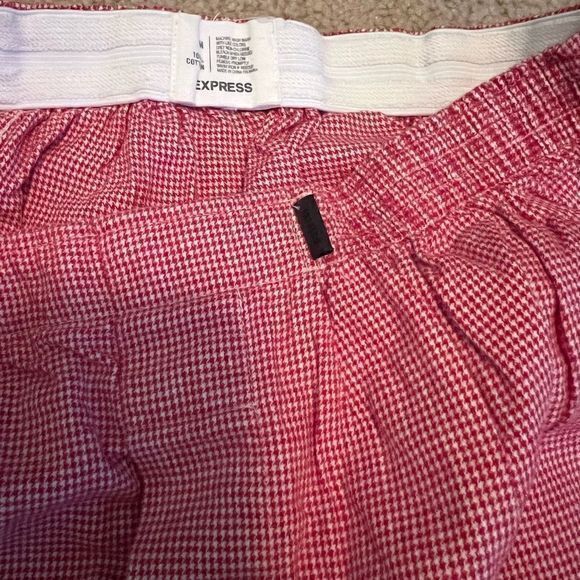 Express Women's Shorts Elastic Waist Hounds Tooth Plaid Red Medium - Picture 3 of 4